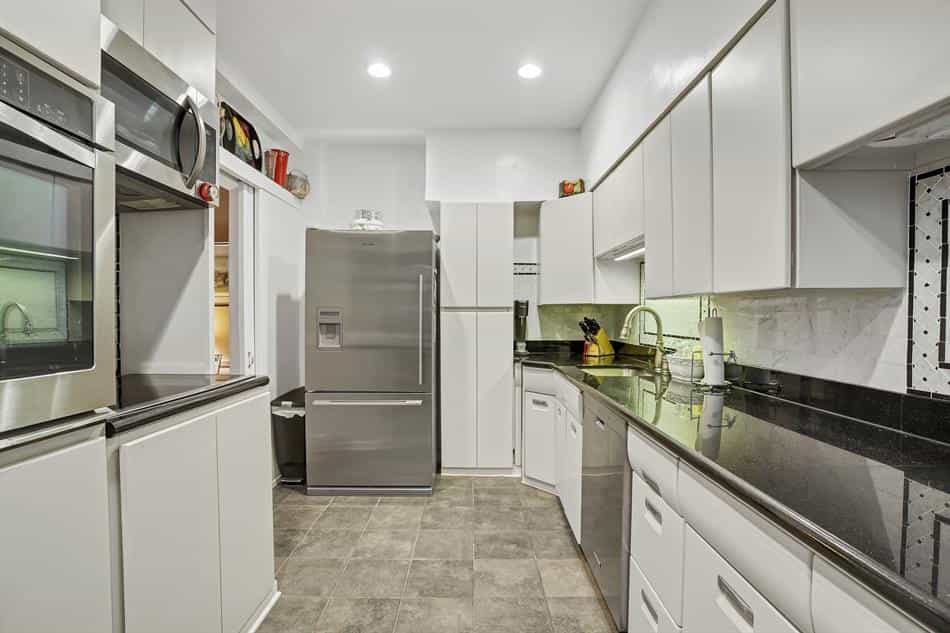 Condominium in Bronxville, New York 10135161