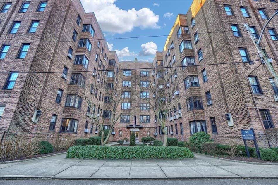 Condominium in Bronxville, New York 10135167
