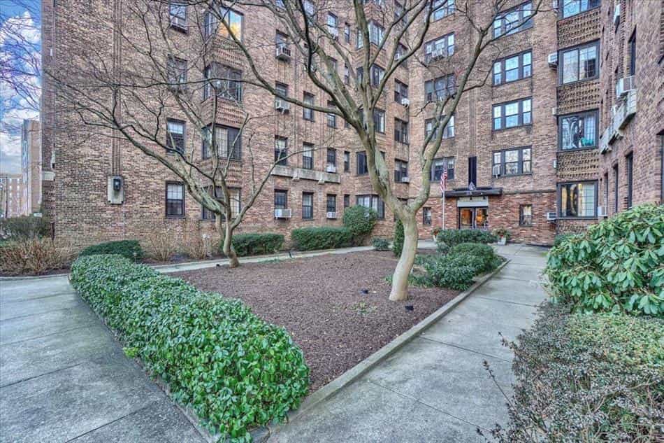 Condominium in Bronxville, New York 10135167