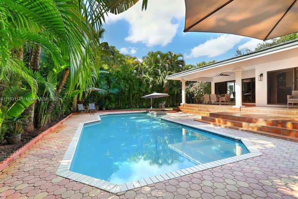Condominium in Coral Gables, Florida 10135840