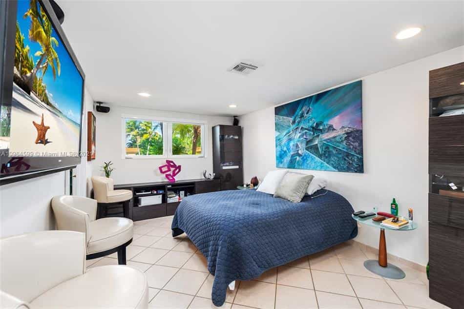 Condominium in Hollywood, Florida 10135868