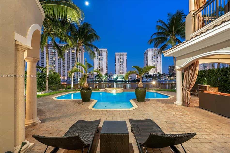 Condominium dans Beverley Beach, Florida 10135869