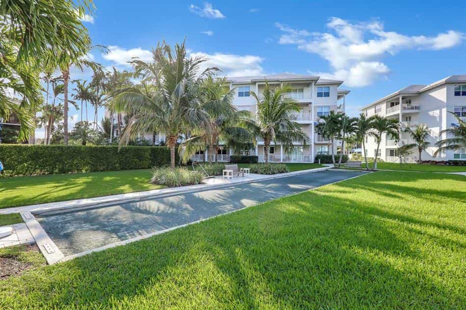 Condominium in North Palm Beach, Florida 10135875