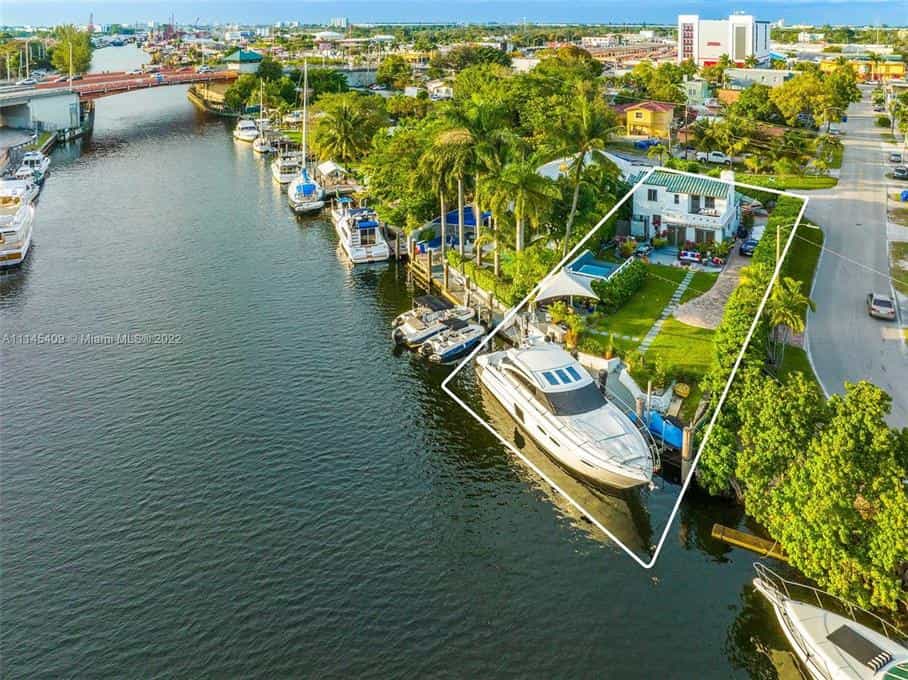 Eigentumswohnung im Miami, Florida 10135901