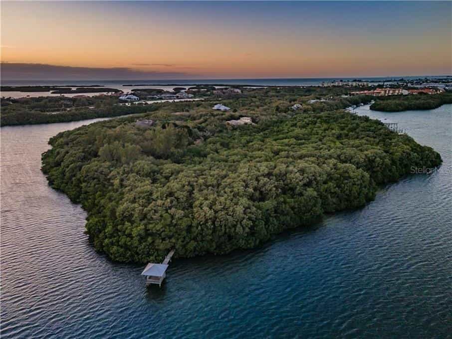 Land in Tierra Verde, Florida 10136000