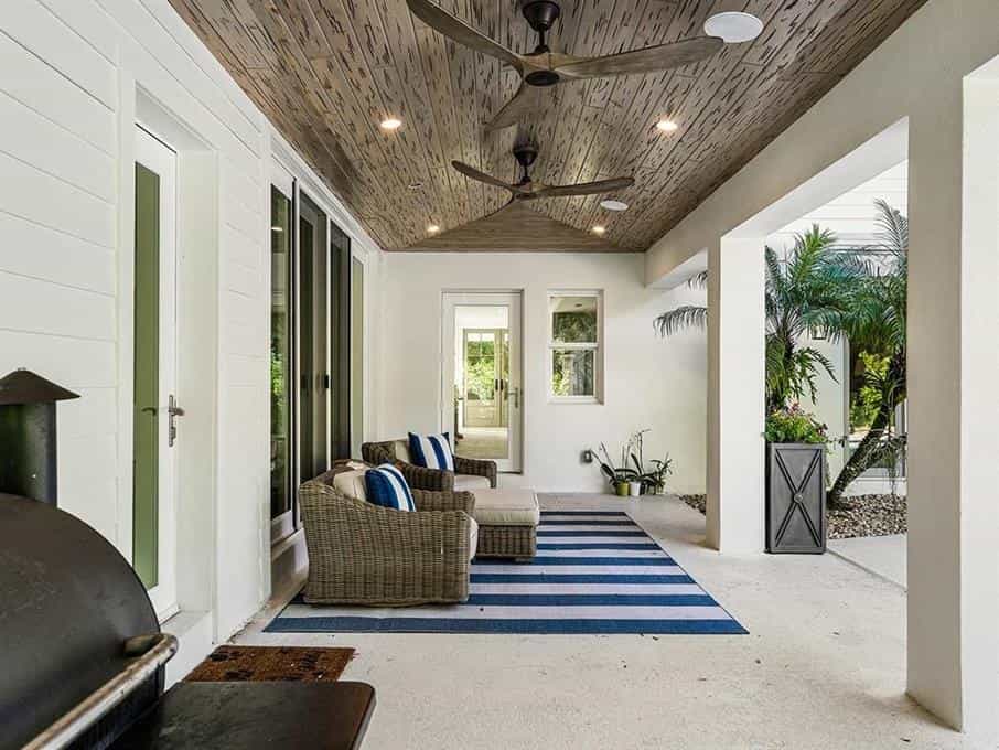 House in Vero Beach, Florida 10136003