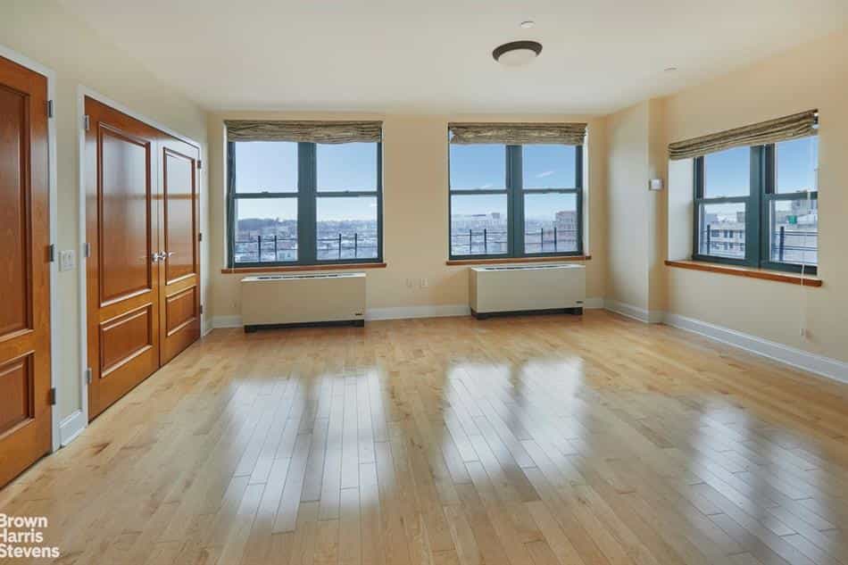 Condominium in Brooklyn, New York 10136360