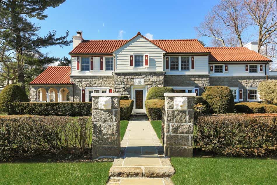 House in Hartsdale, New York 10136394