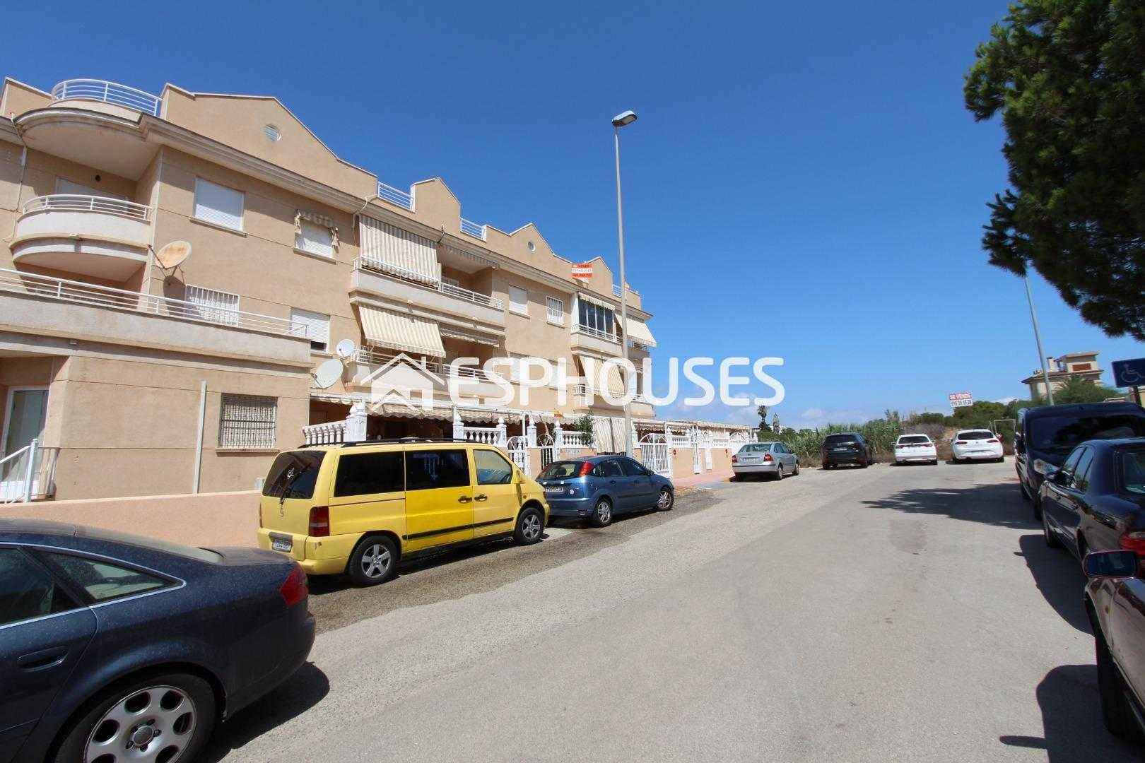 Condominium dans Guardamar del Segura, Comunidad Valenciana 10136938