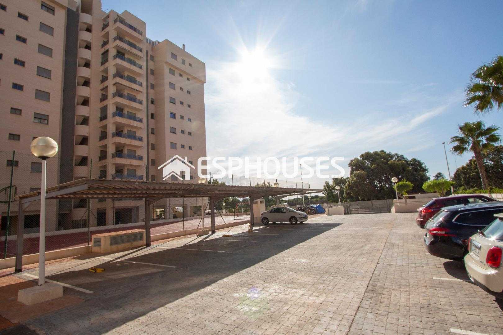 公寓 在 Guardamar del Segura, Comunidad Valenciana 10136941