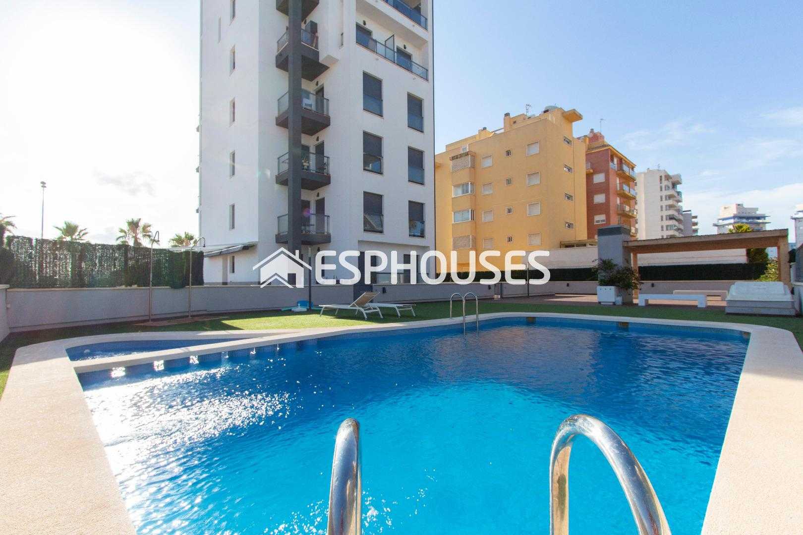 Condominium in Guardamar del Segura, Valencia 10137182