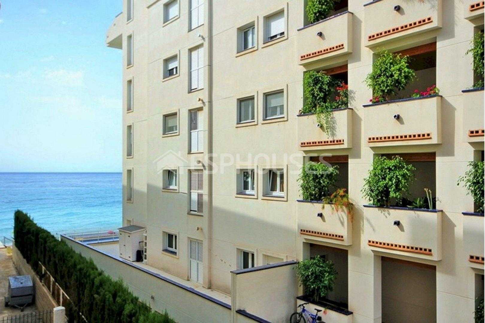 Condominium in Altea, Comunidad Valenciana 10137305