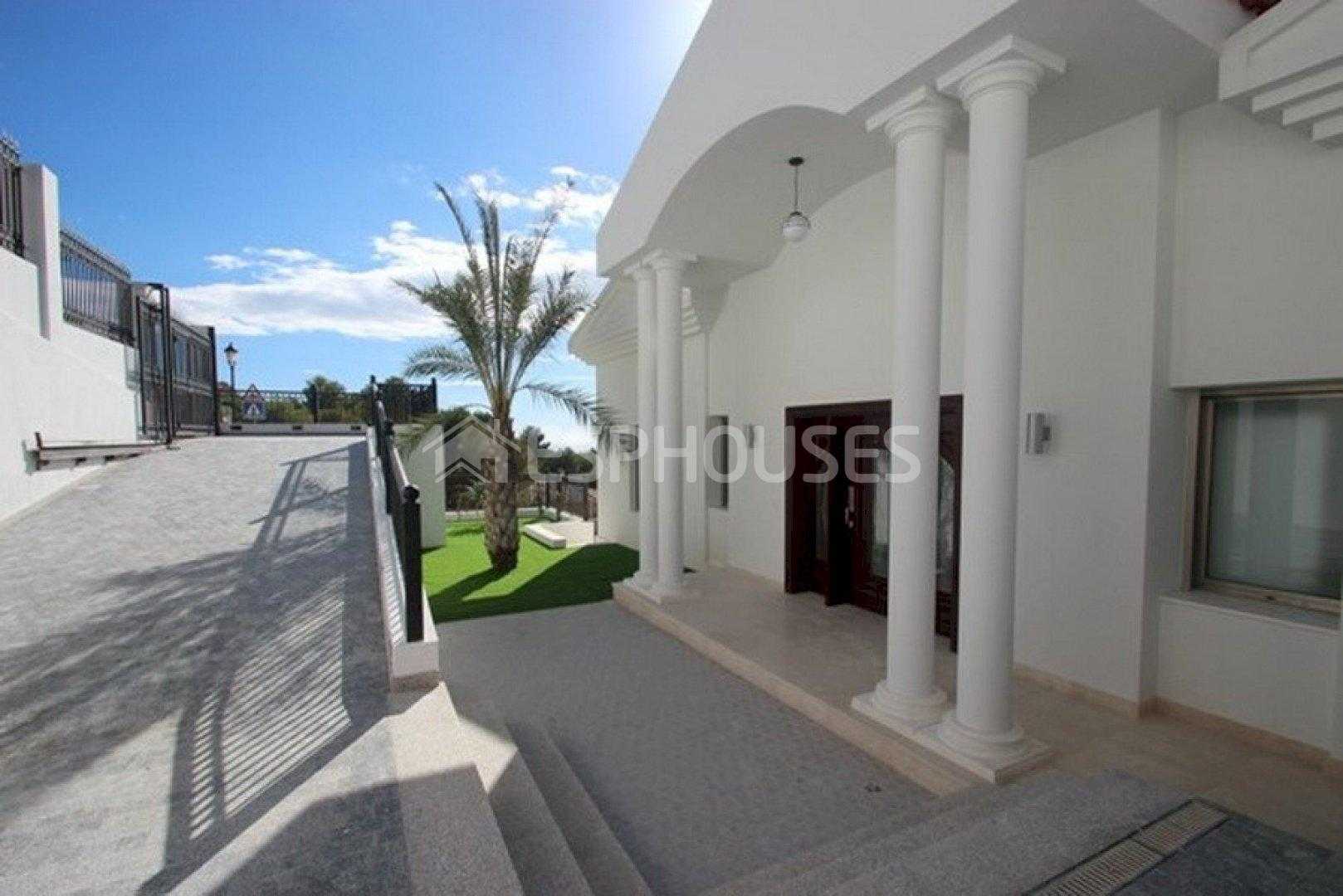 House in Altea, Comunidad Valenciana 10137332