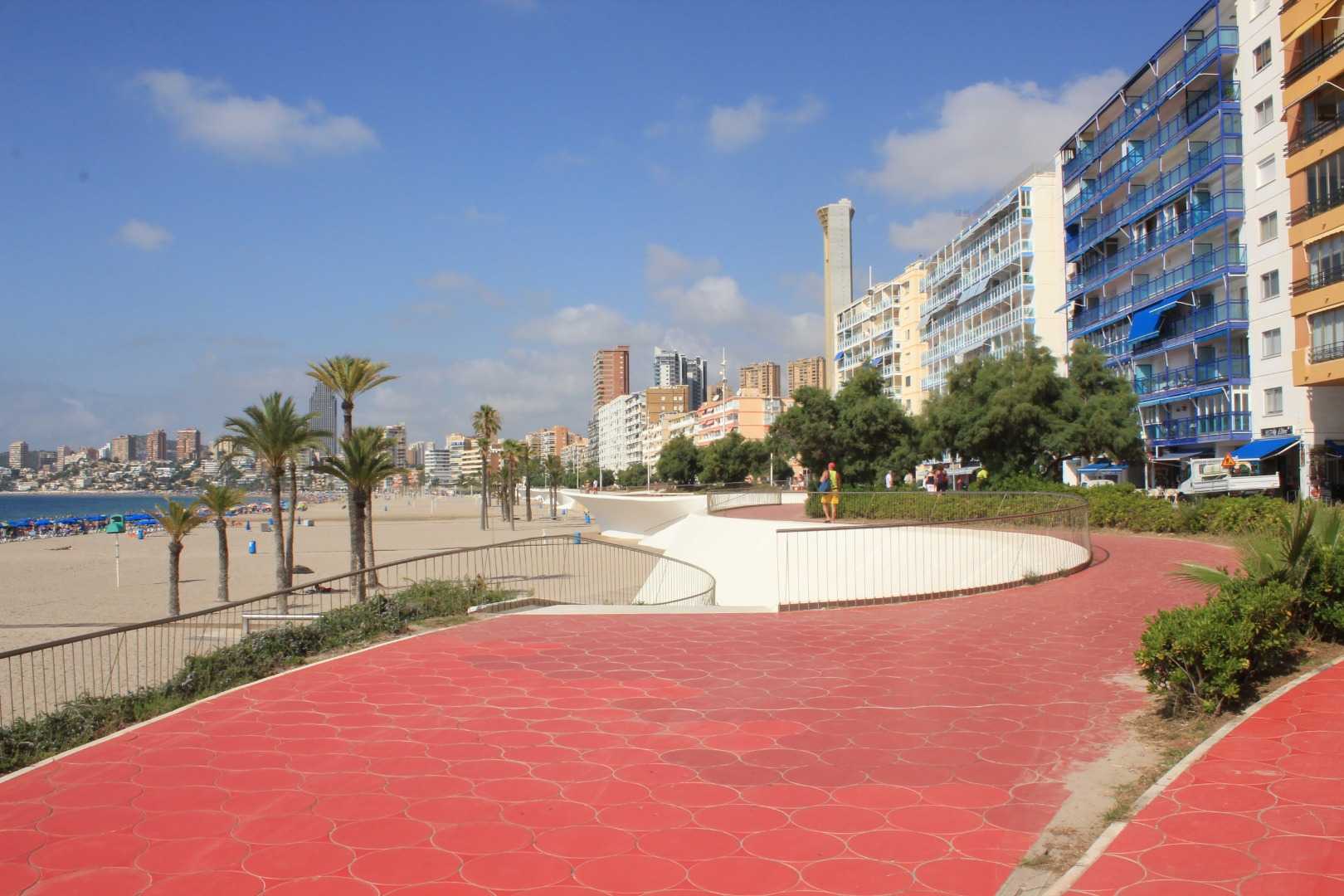 Condominium in Benidorm, Comunidad Valenciana 10137350
