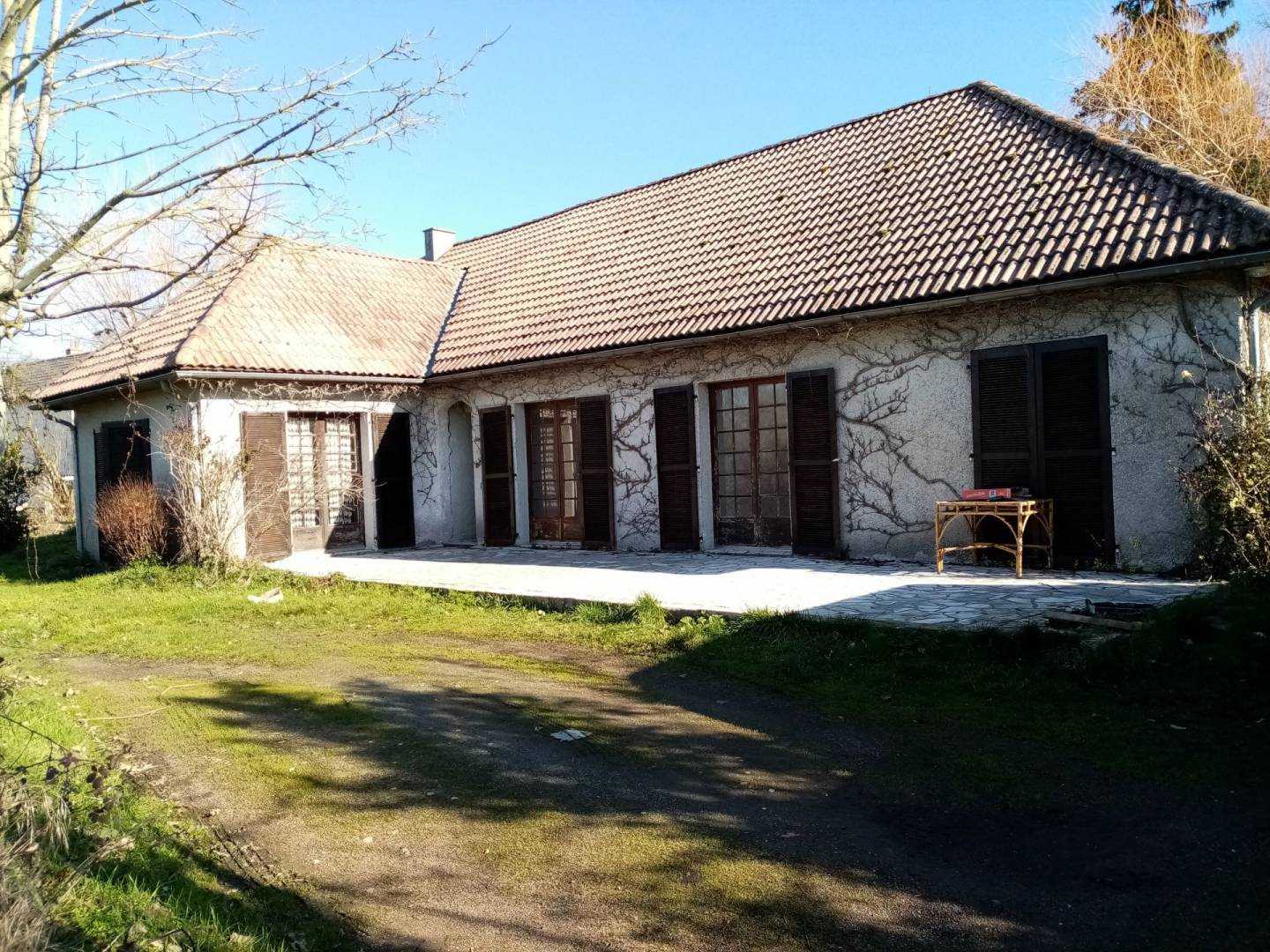 σπίτι σε Bressuire, Nouvelle-Aquitaine 10137420