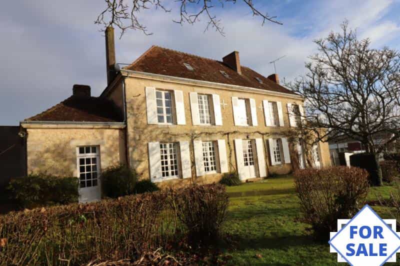 жилой дом в Villeneuve-en-Perseigne, Pays de la Loire 10137533