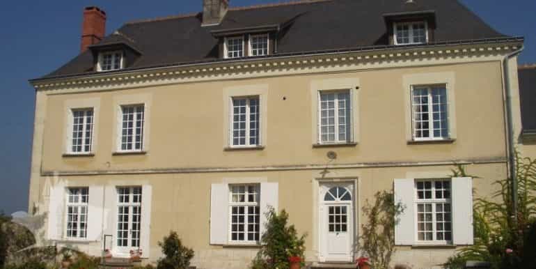بيت في Bourgueil, Centre-Val de Loire 10138039