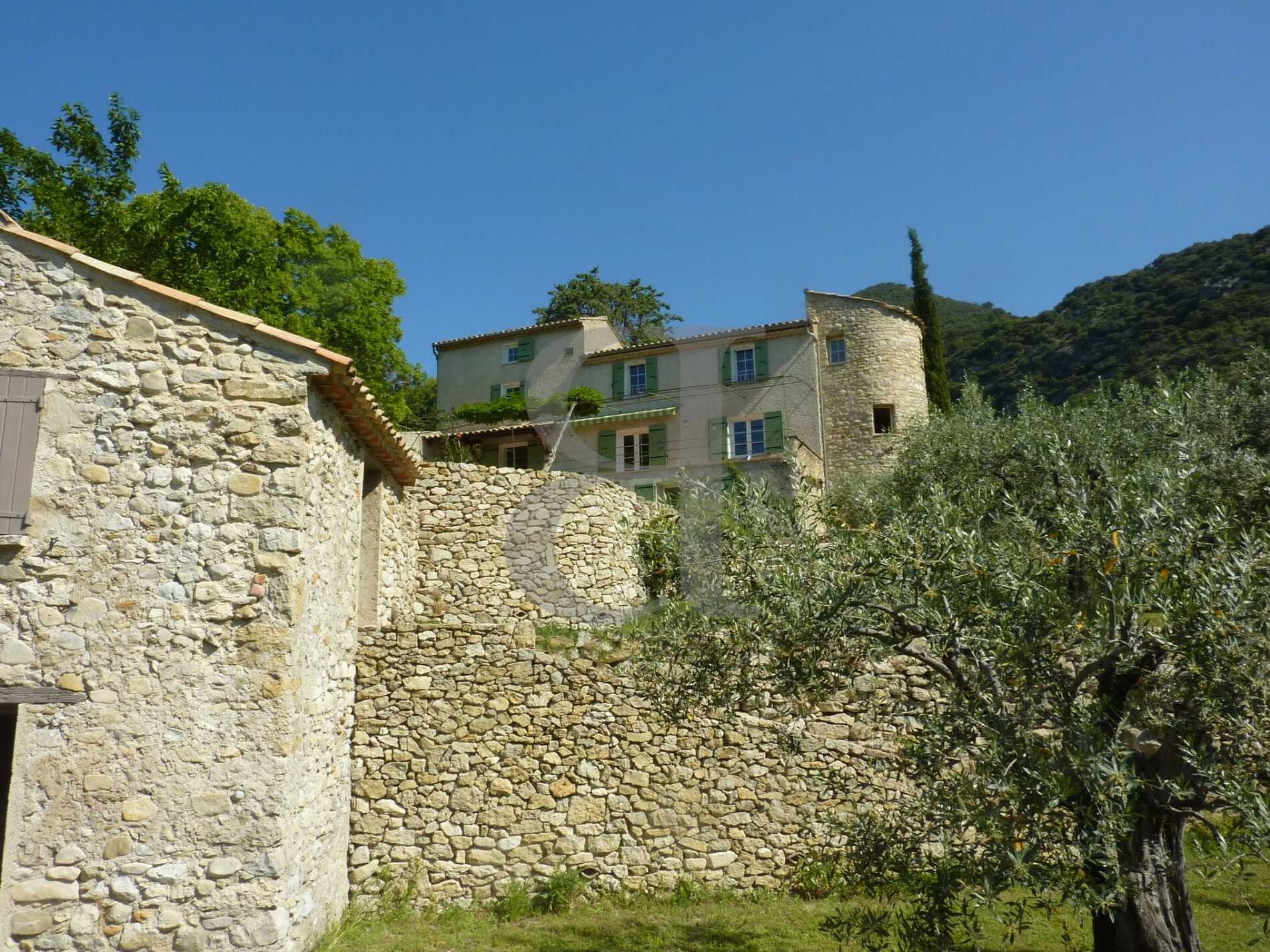 Rumah di Nyons, Auvergne-Rhône-Alpes 10138042