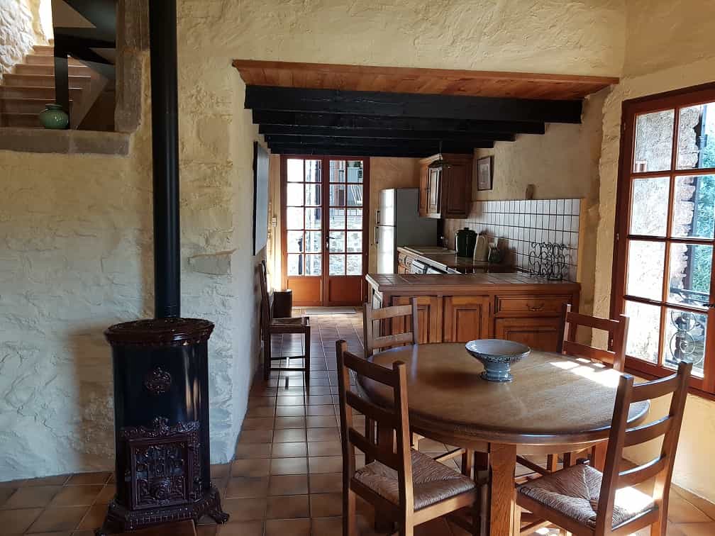Rumah di Faugères, Occitanie 10138140