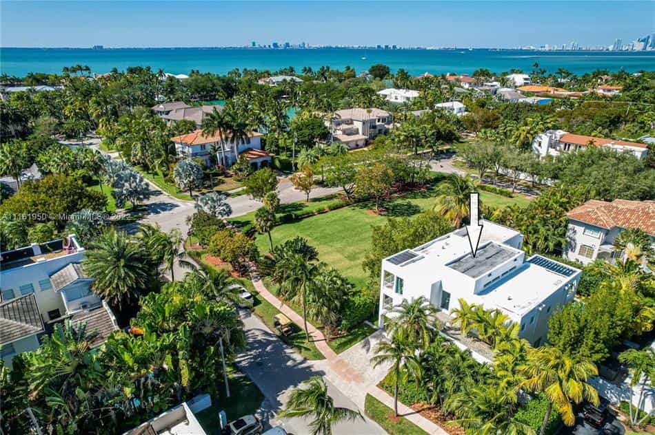 Condominium in Key Biscayne, Florida 10138400