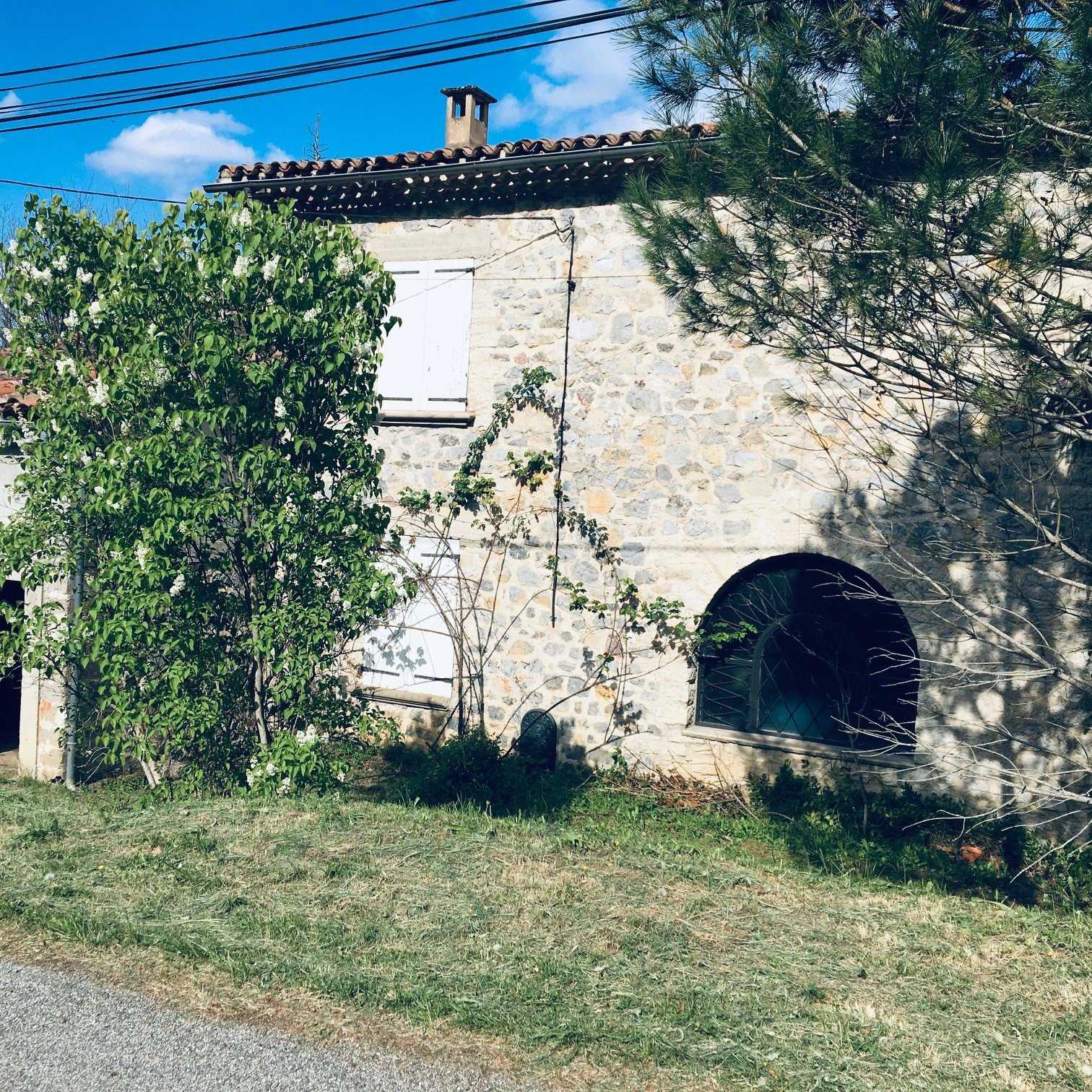 rumah dalam Chalabre, Occitanie 10138552