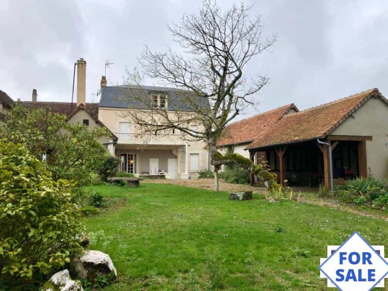 Dom w Alencon, Normandia 10138593