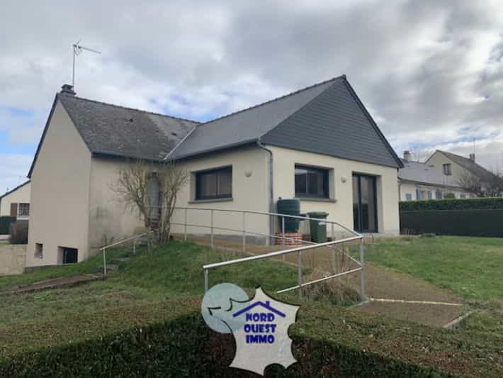 σπίτι σε Ambrières-les-Vallées, Pays de la Loire 10138640