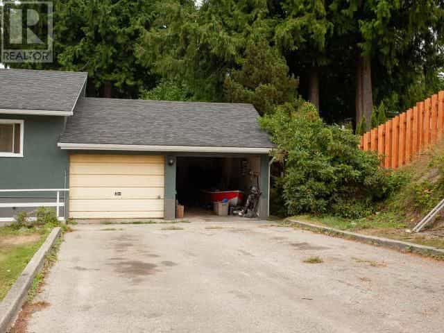 House in Powell River, British Columbia 10138779