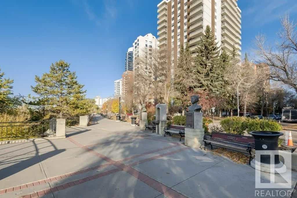 Condominium in Edmonton, Alberta 10138821
