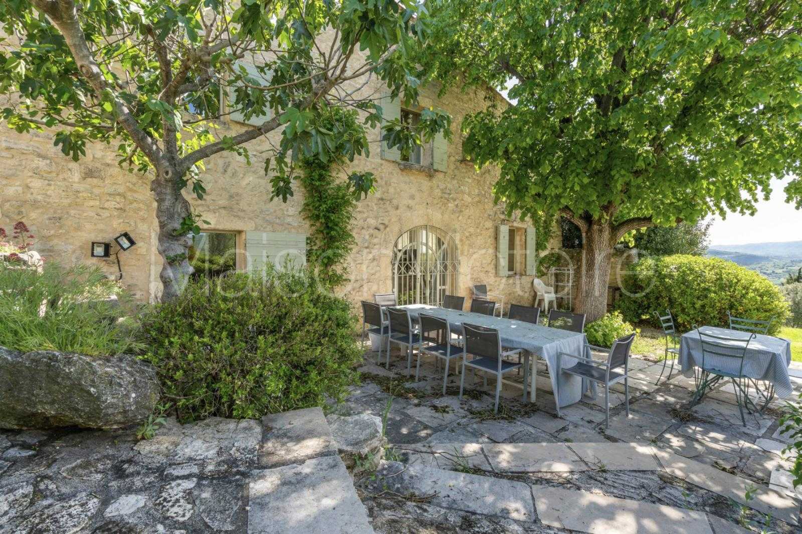 House in Apt, Provence-Alpes-Cote d'Azur 10138899
