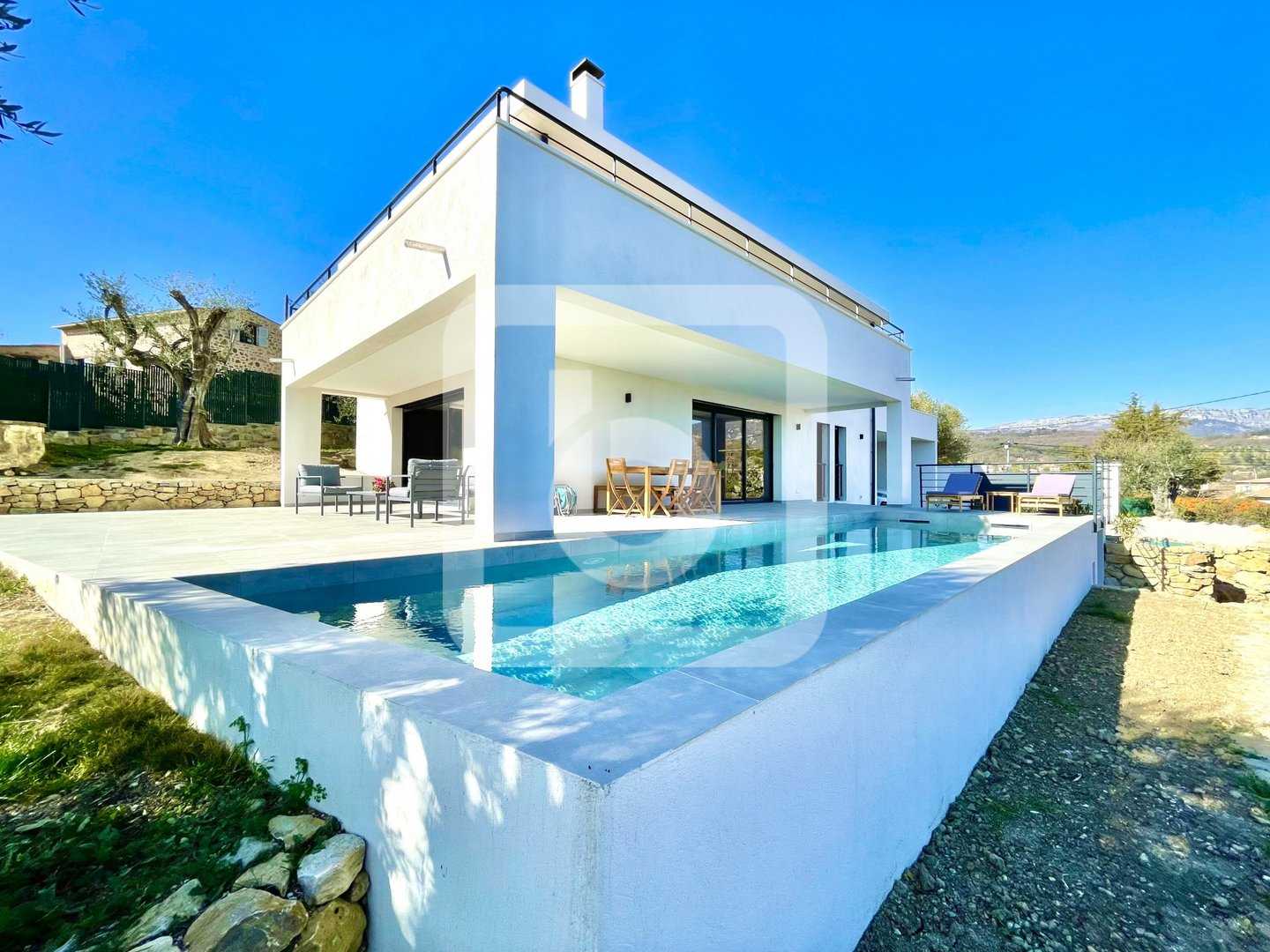 House in Le Bosquet, Provence-Alpes-Cote d'Azur 10139098