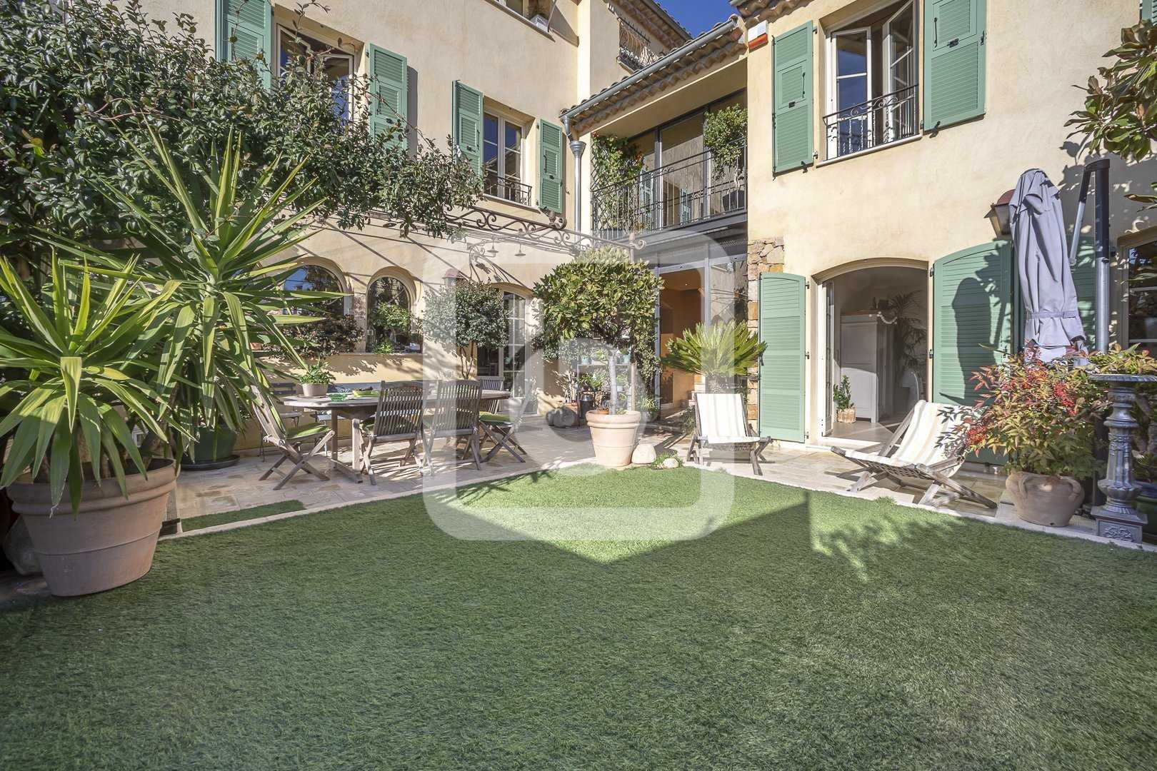 Haus im Tourrettes-sur-Loup, Provence-Alpes-Côte d'Azur 10139100