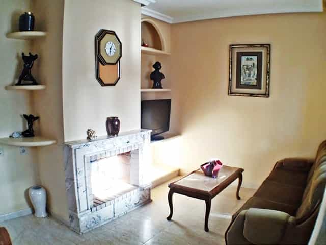 Talo sisään Torrevieja, Valencia 10139303