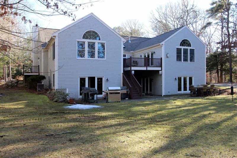 بيت في Mashpee, Massachusetts 10139645