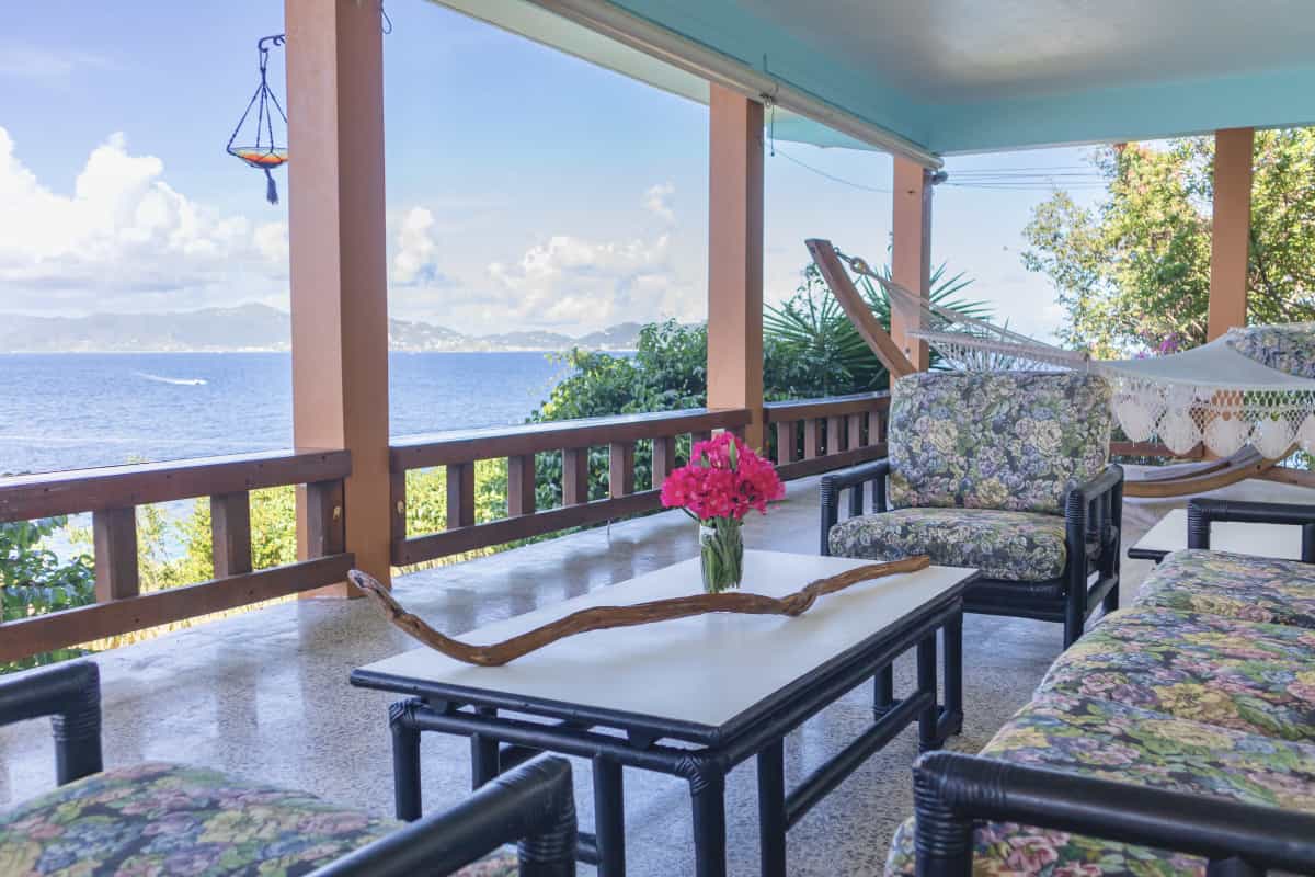 House in Coral Bay, Virgin Islands 10139995