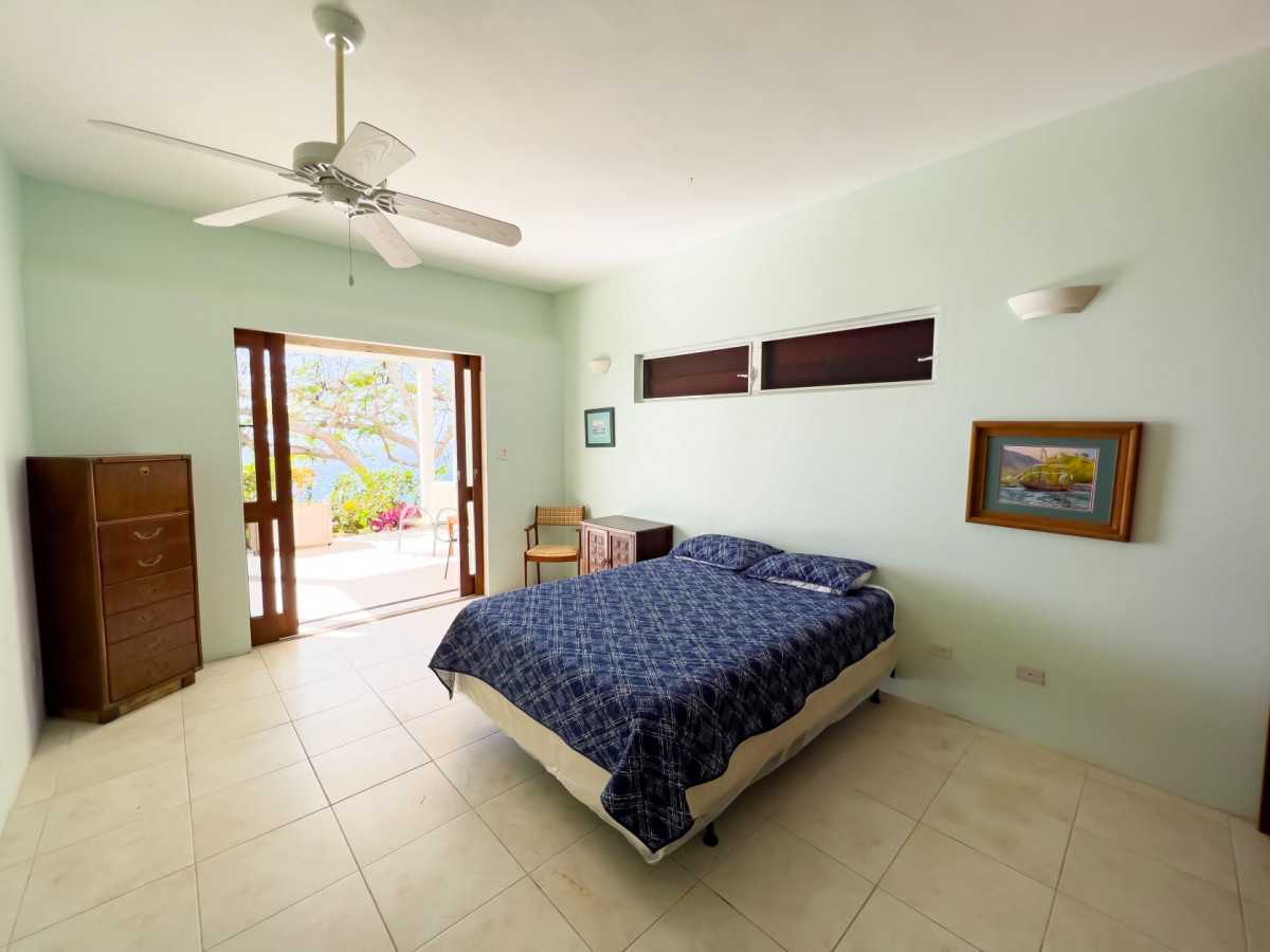 House in , Tortola 10140034
