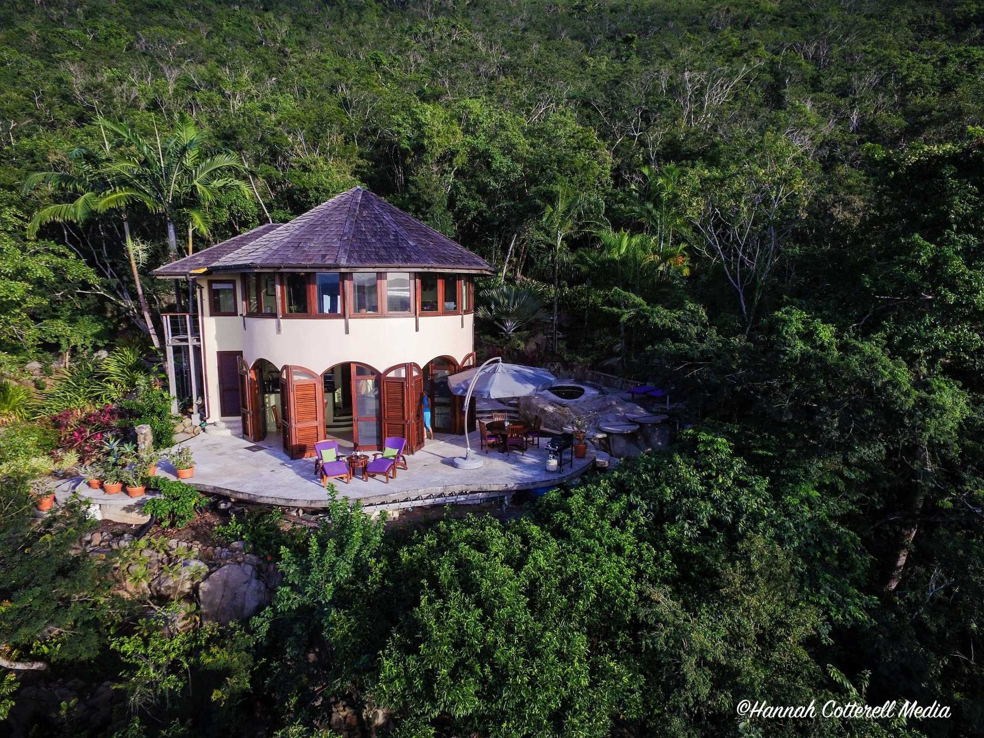 House in Coral Bay, Virgin Islands 10140038