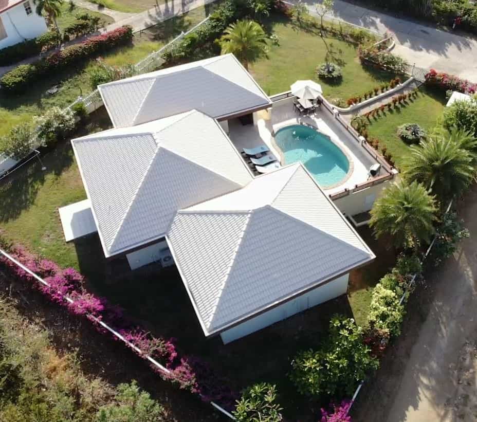 House in Coral Bay, Virgin Islands 10140043