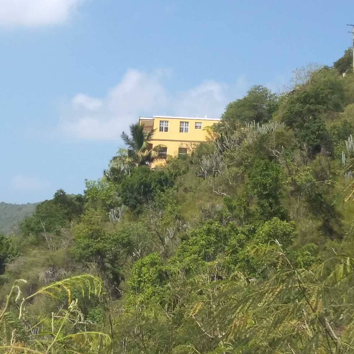 House in Coral Bay, Virgin Islands 10140044