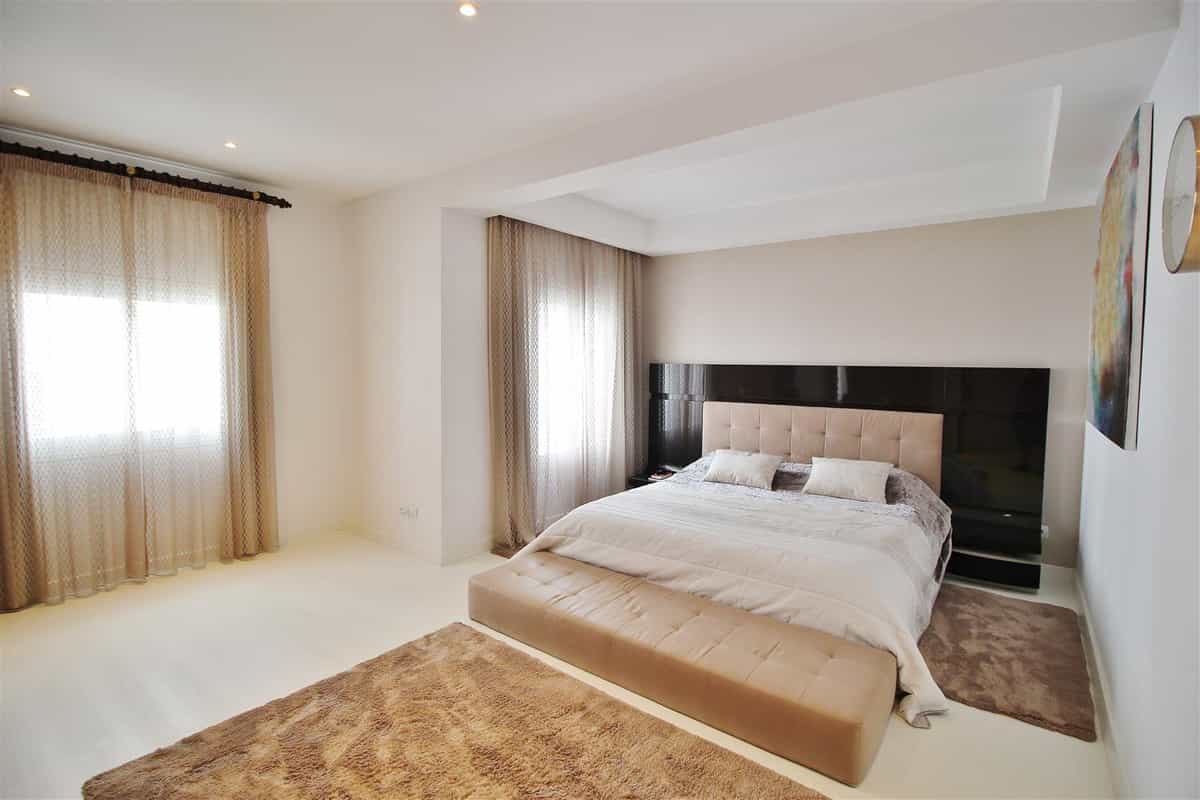 公寓 在 馬貝拉, 安達盧西亞 10140093