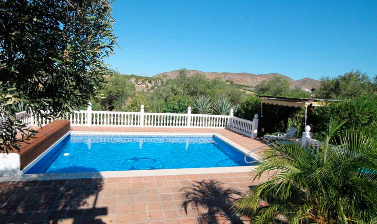 House in Alhaurín el Grande, Andalusia 10140256