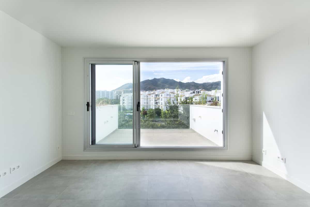 Condominium in Arroyo de la Miel, Andalusia 10140423