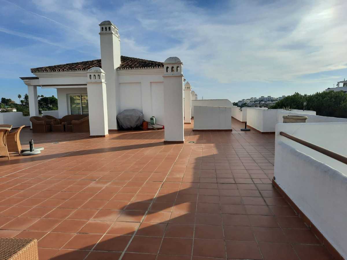 Eigentumswohnung im Estepona, Andalusien 10140656