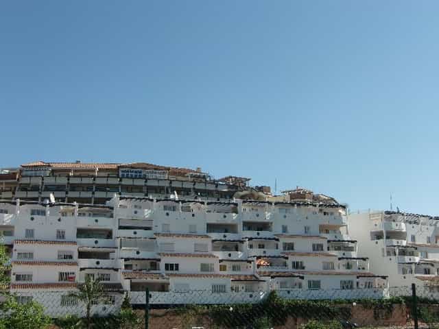 房子 在 Urbanización Riviera Sol, Andalucía 10140811