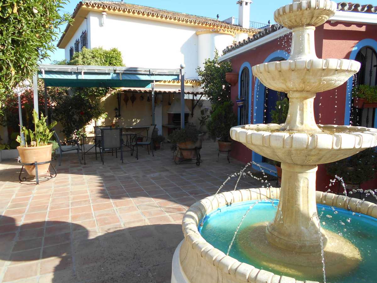 House in San Pedro de Alcantara, Andalusia 10140865