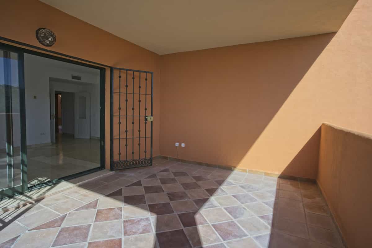 Condominium in Ojen, Andalusia 10140899