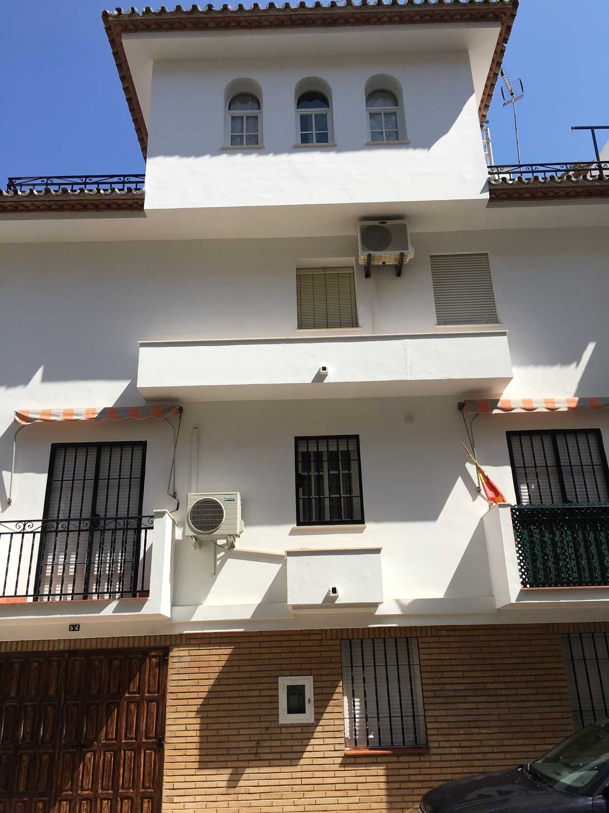 मकान में Estepona, Andalusia 10140997