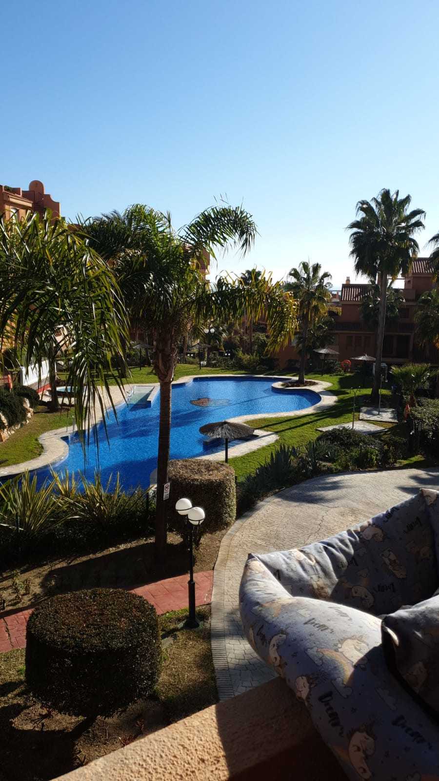 Condominium in Marbella, Andalusia 10141024