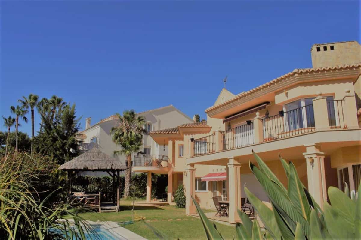 Rumah di Marbella, Andalusia 10141039
