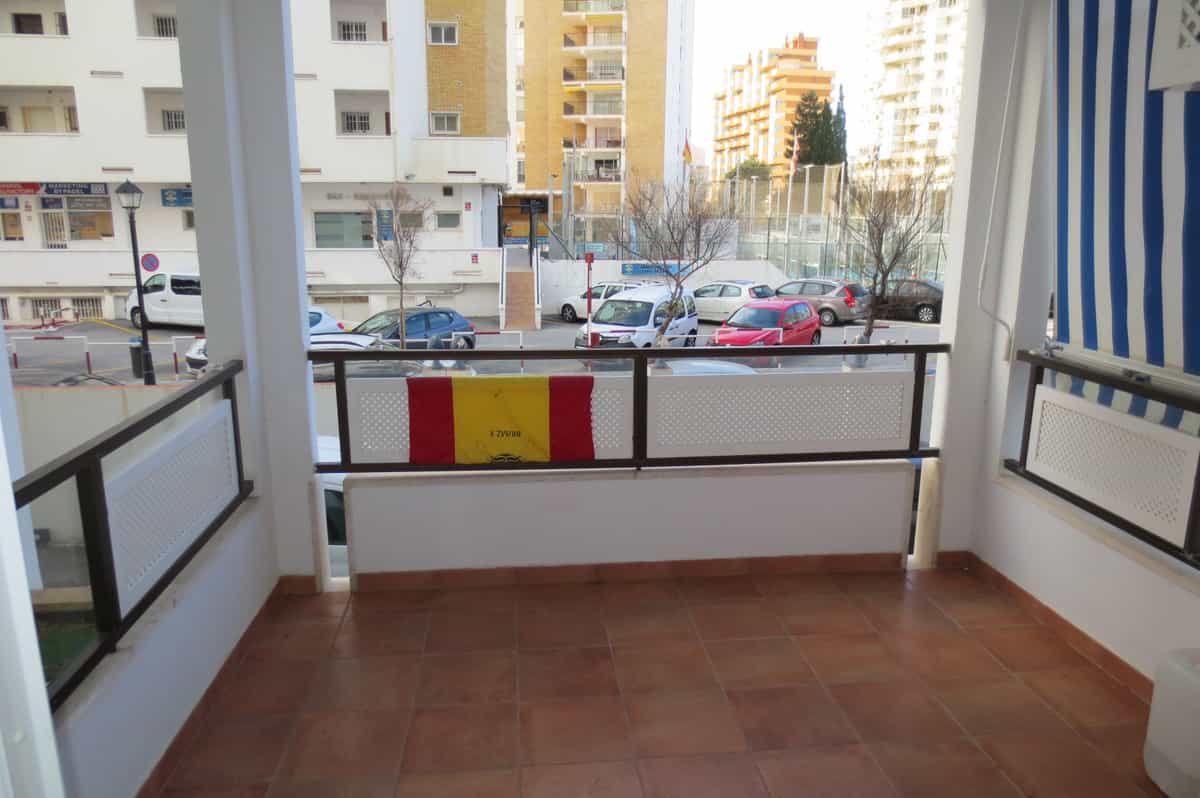 Condominium in Santa Fe de los Boliches, Andalusië 10141124
